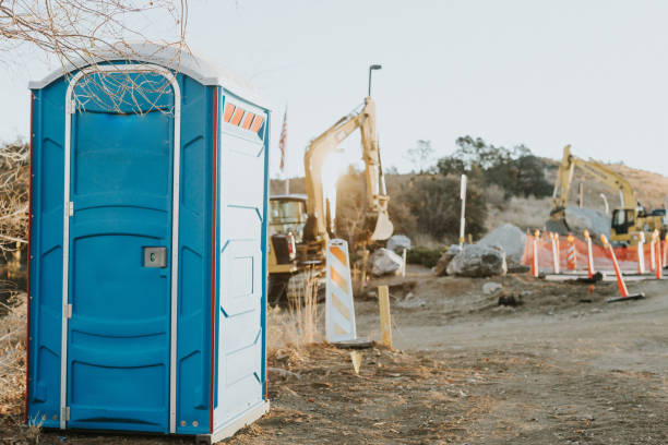 Portable Toilet Options We Offer in Lake Holiday, IN